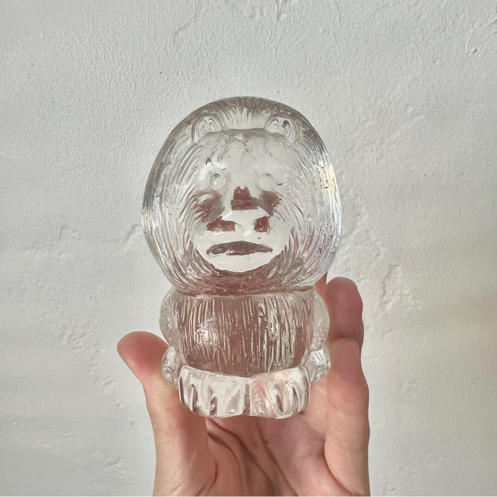 Vintage MCM Mid Century Clear Art Glass Lion Figurine Paperweight object